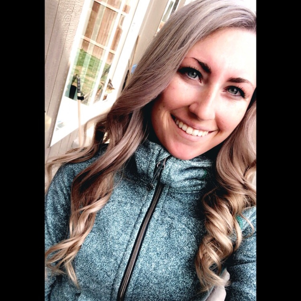 Meet your Posher, Courtney